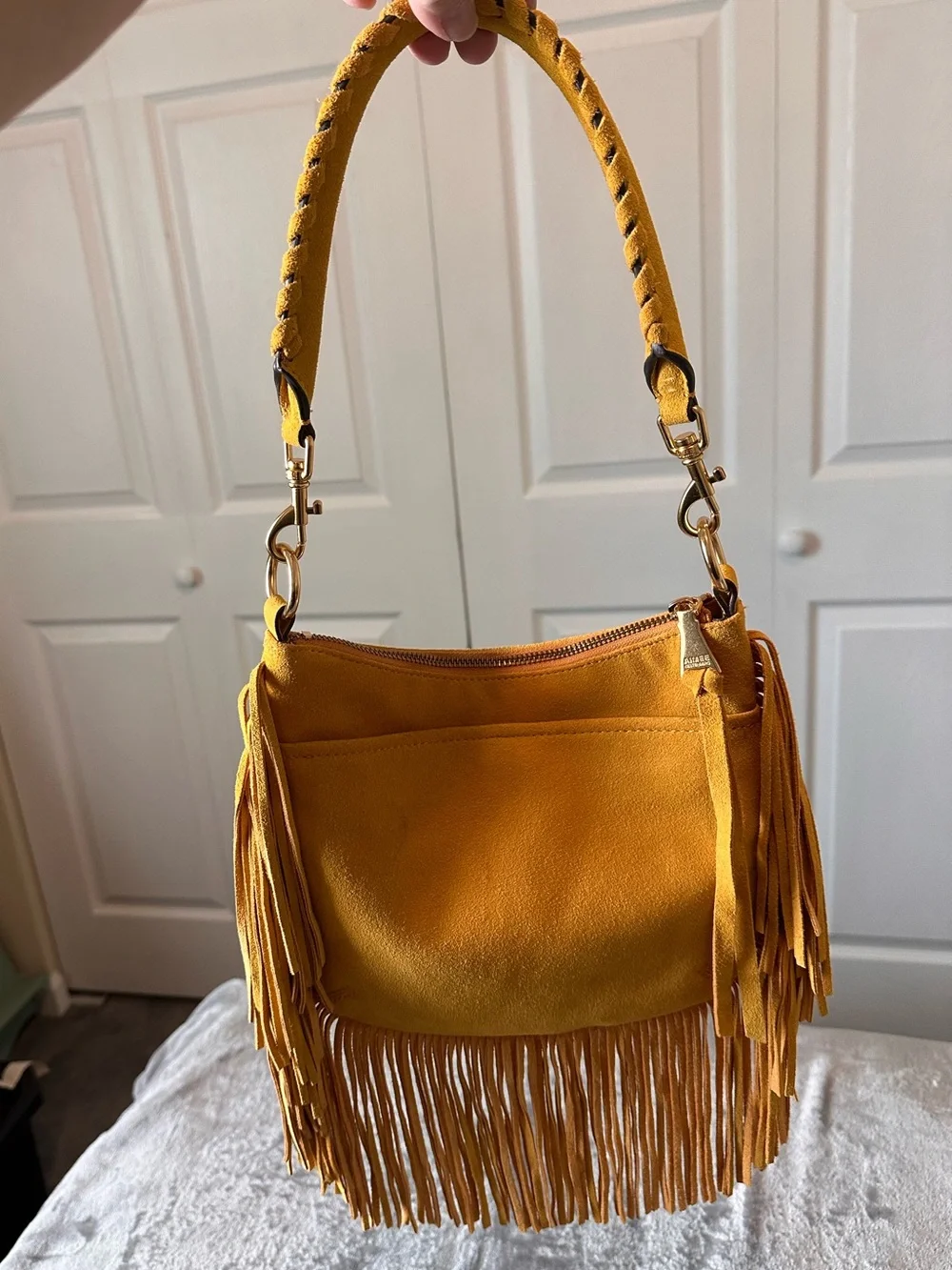 Aimee Kestenberg Kane Convertible shoulder Bag in Sunshine Fringe Suede Boho GUC